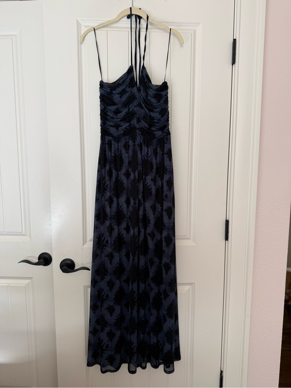 Evereve Black Textured Fabric Top